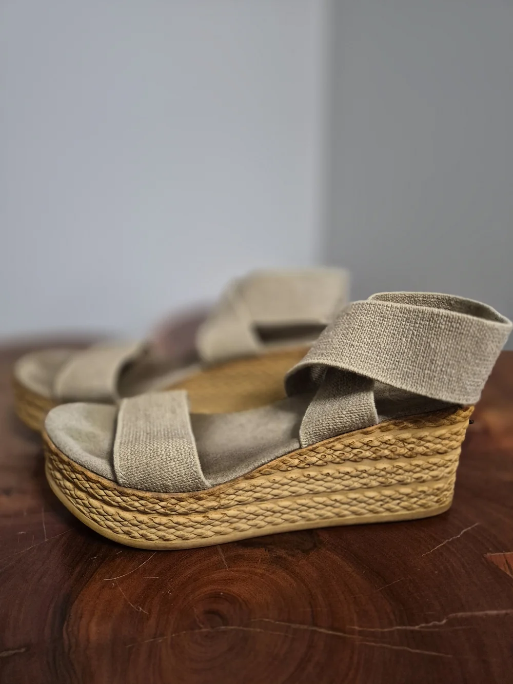 CHARLESTON SHOE CO. Bermuda Wedge Sandal Linen - 8